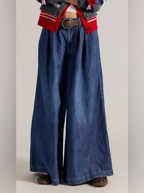 We The Free Scout Jeans in Deep Indigo - Size Large *with flaw*